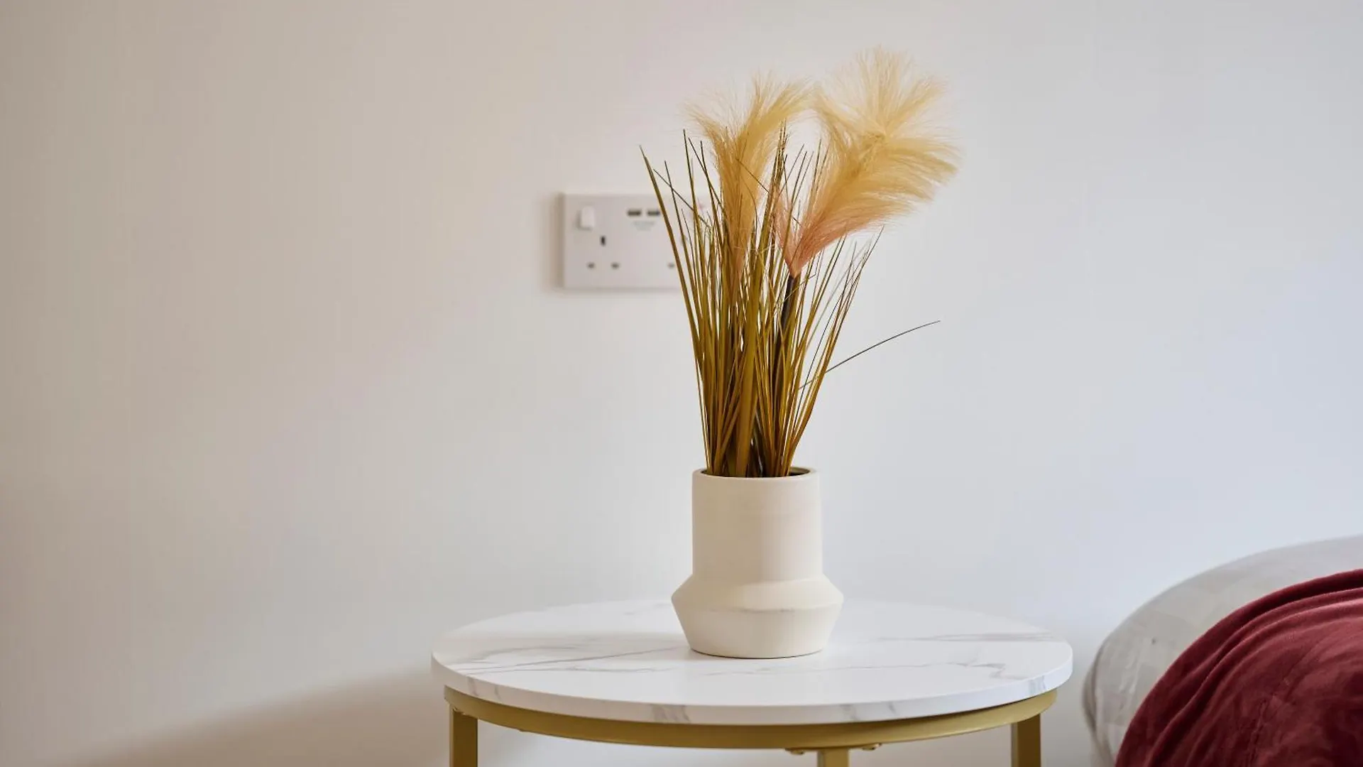 Apartment Cherish Stays Spacious & Amazing 3 Bed House In Hayes & Heathrow West Drayton