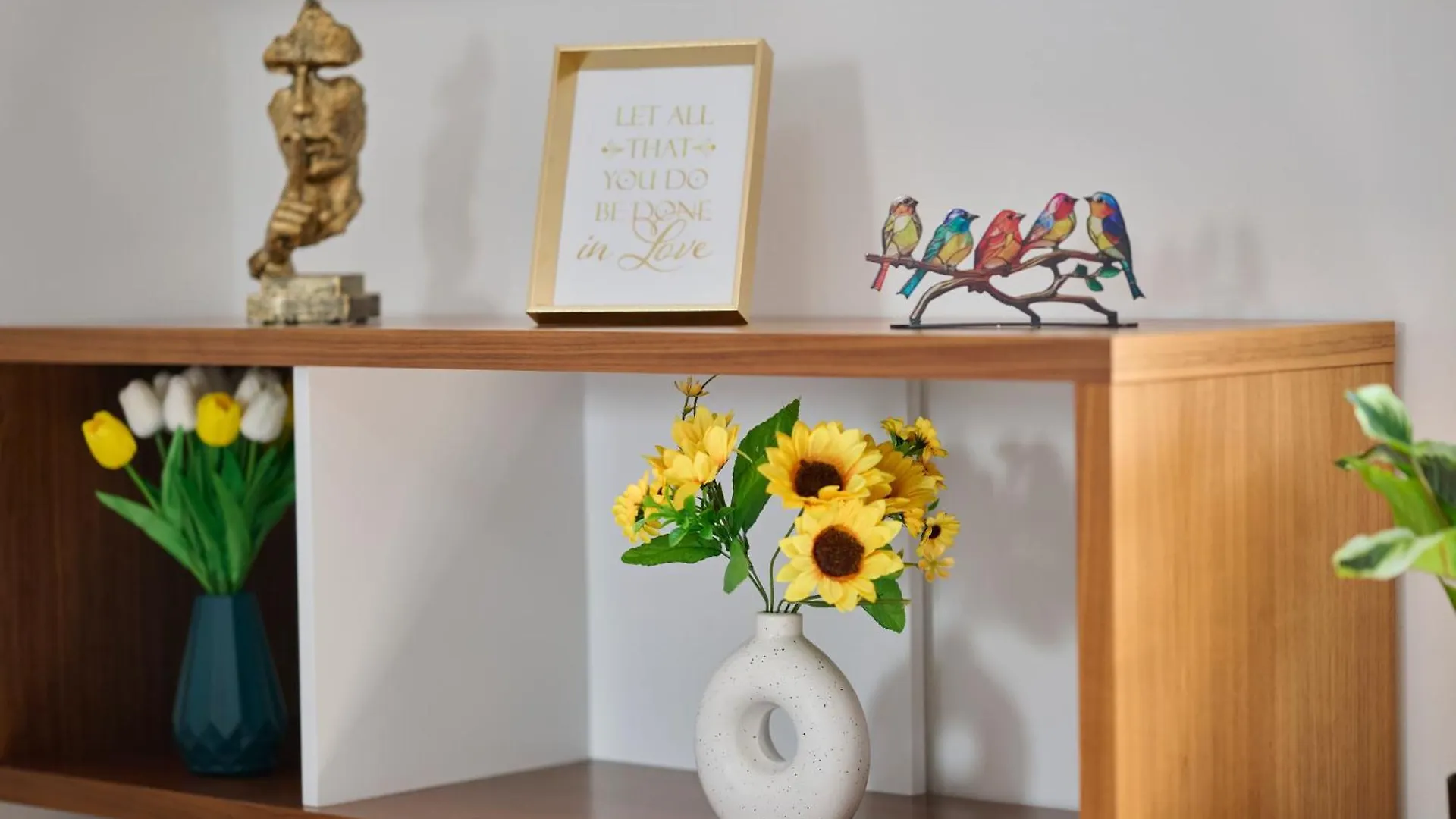 Cherish Stays Spacious & Amazing 3 Bed House In Hayes & Heathrow West Drayton  United Kingdom