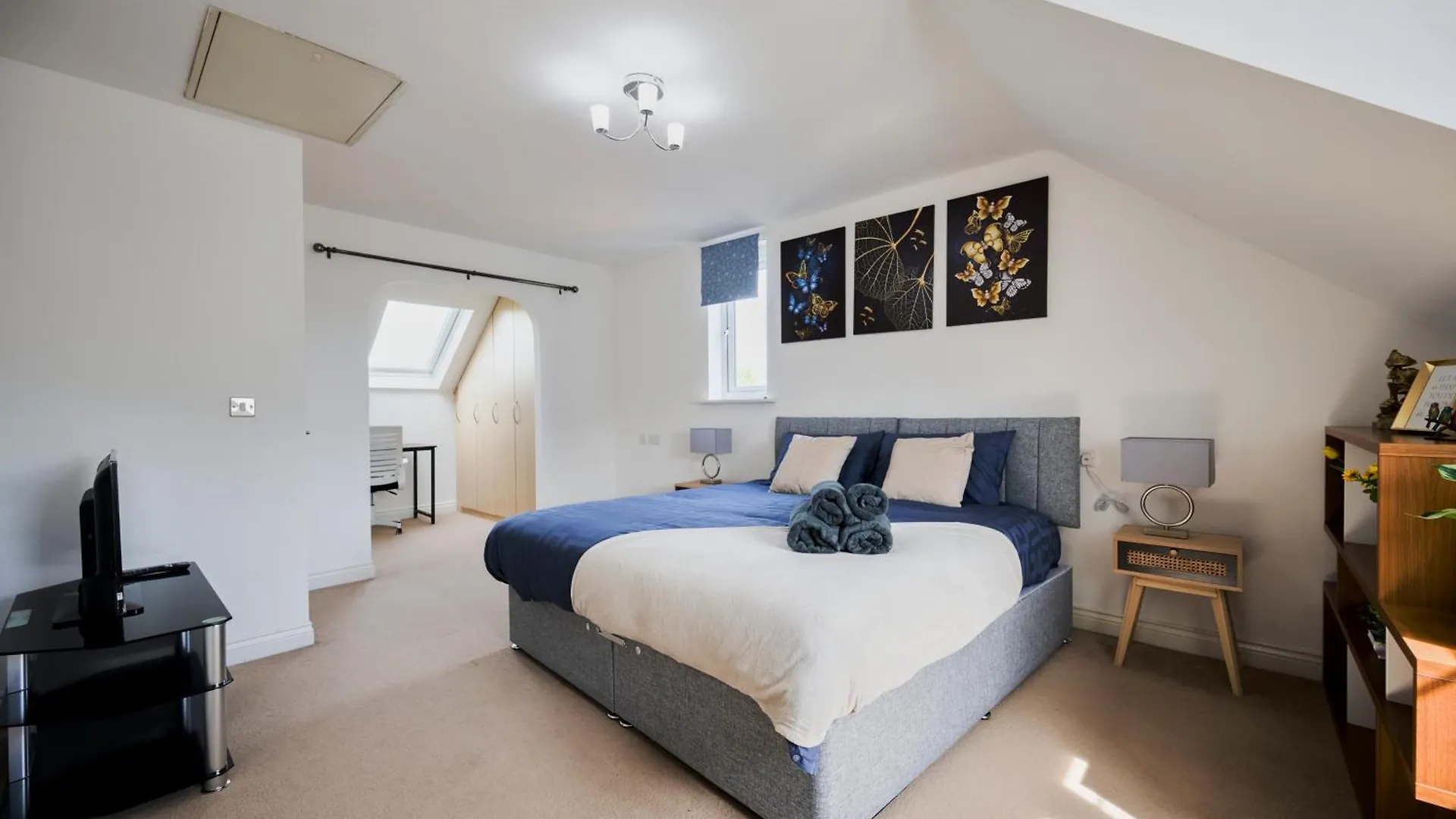 Cherish Stays Spacious & Amazing 3 Bed House In Hayes & Heathrow West Drayton  Apartment West Drayton (Middlesex)