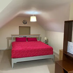 7a Cherry Lane West Drayton (Middlesex)