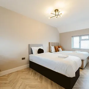 Self Contained West Drayton (Middlesex)